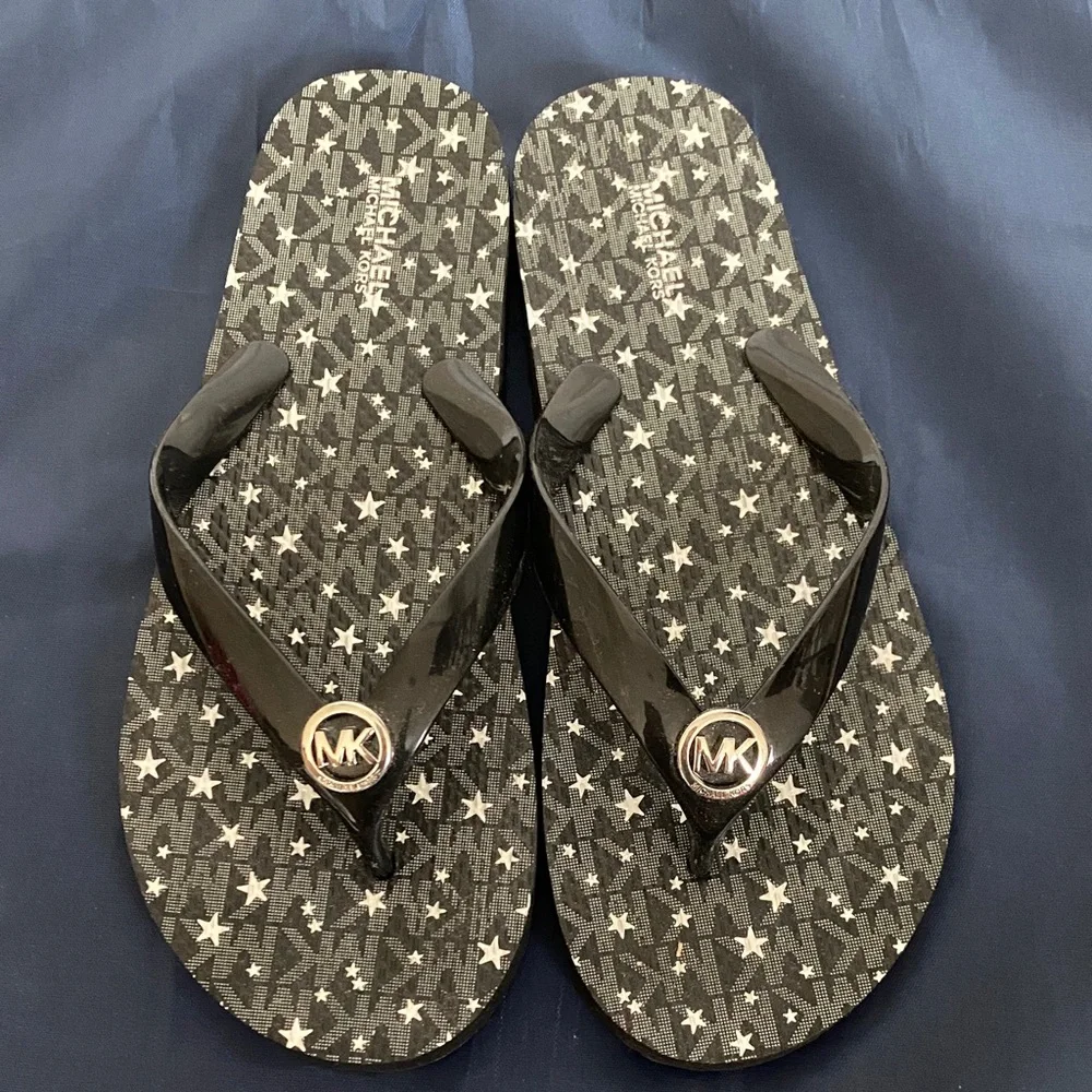 Michael Kors Black Starry Flip Flops - Picture 1 of 5